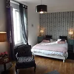 Maison D'hotes Les Belles De Mai Oda ve Kahvaltı Pontorson