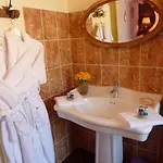 Maison D'hotes Les Belles De Mai 3*