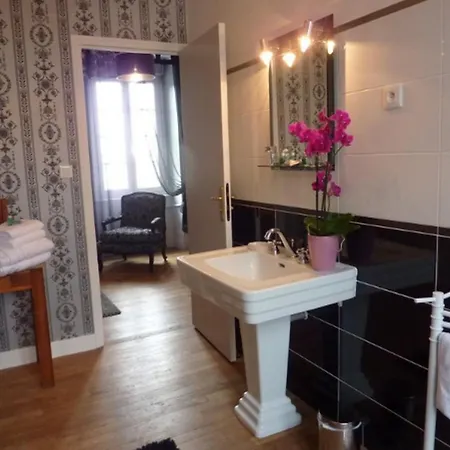 Bed & Breakfast Les Belles De Mai Pontorson