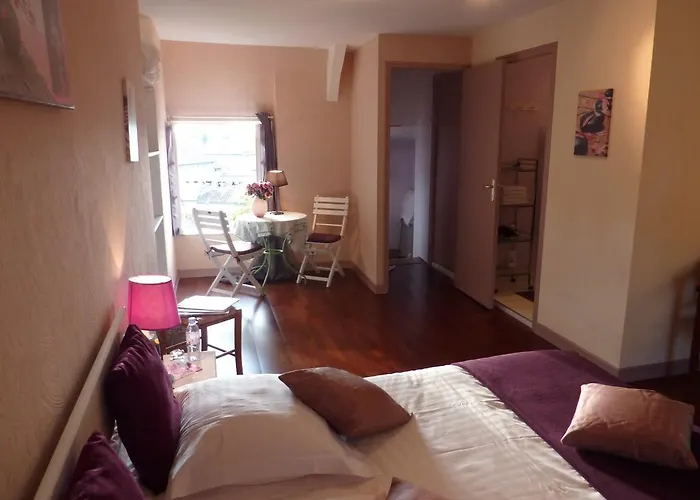 Bed & Breakfast Les Belles De Mai Pontorson