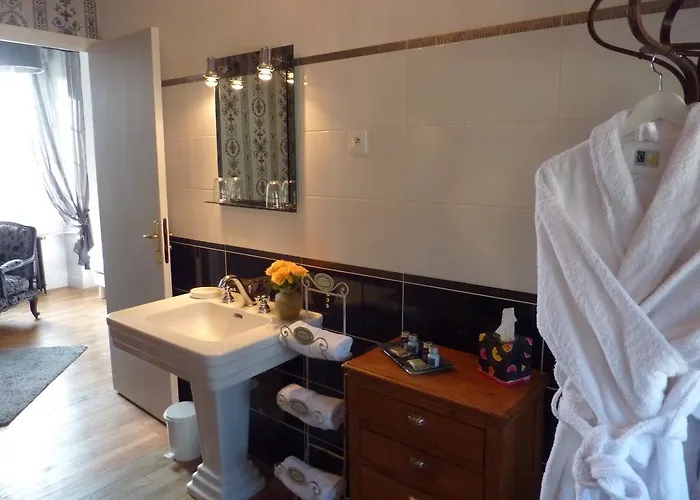 Les Belles De Mai Pontorson