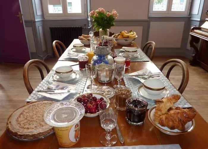 Les Belles De Mai 3*