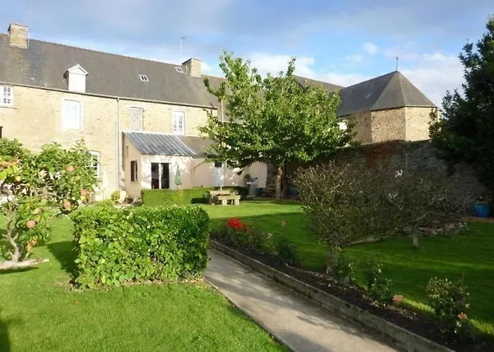 Les Belles De Mai Pontorson